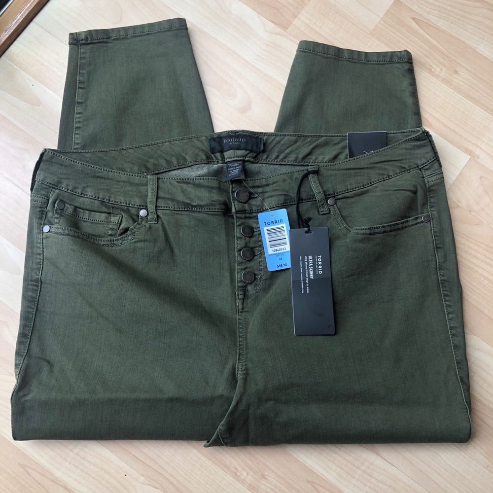 NWT Torrid Ultra Skinny Button Jeans Army Green
